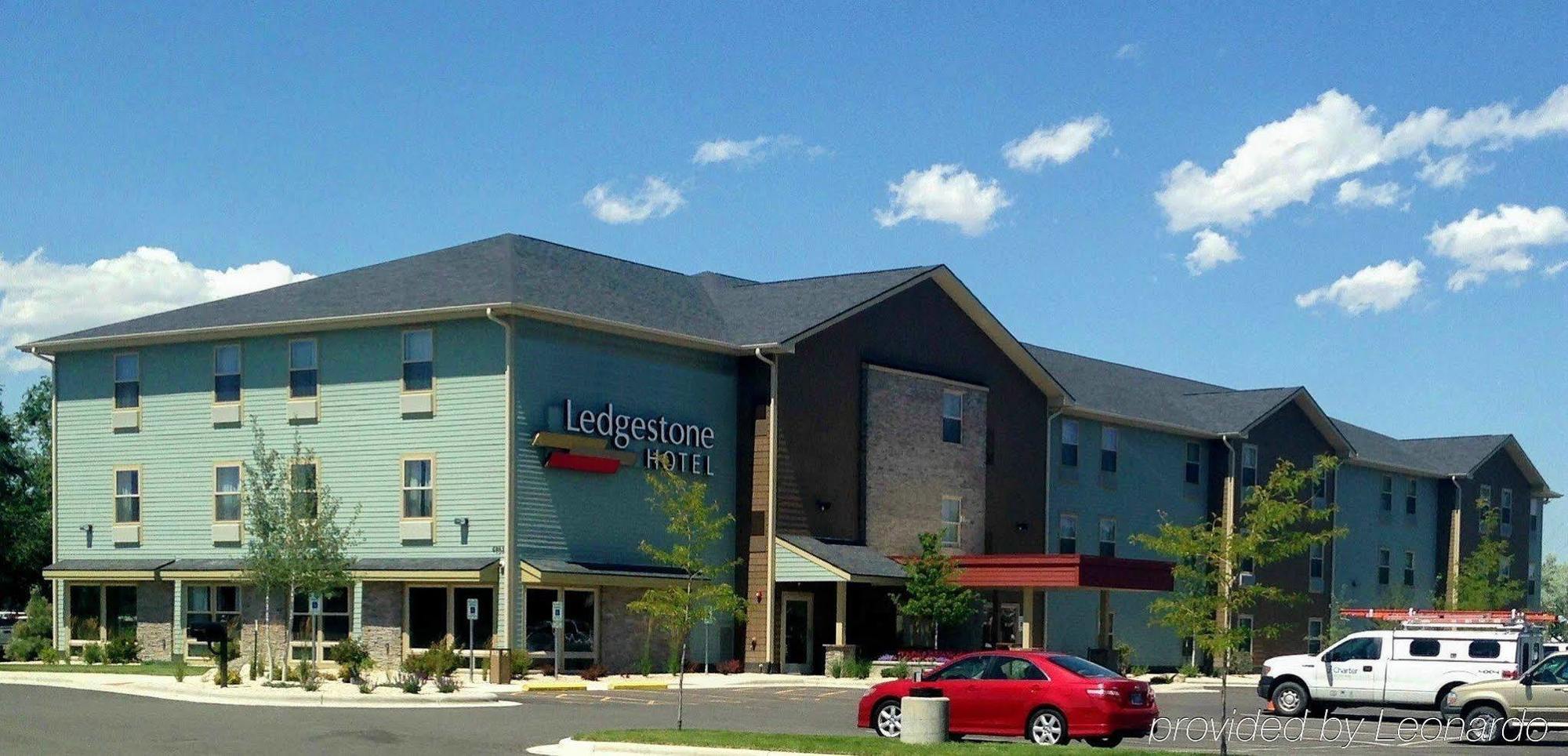 Ledgestone Hotel Vernal Exterior photo